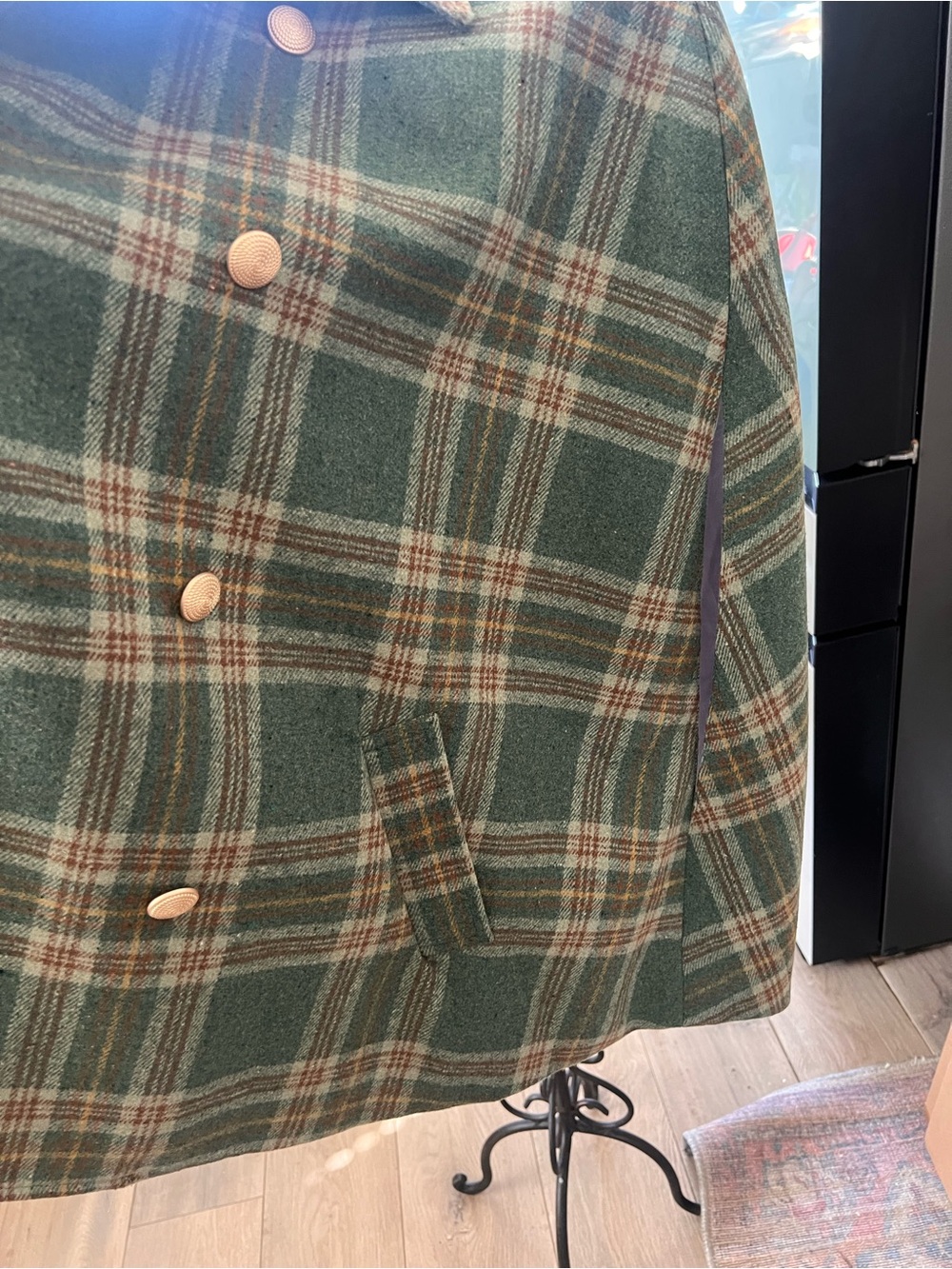 ✨NWOT Green Tartan Plaid Cape Coat - Double Breasted Poncho - Picture 2 of 3